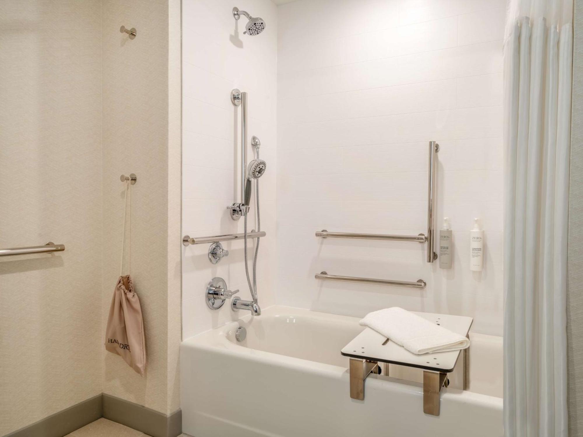 Hilton Garden Inn Jeffersonville, In Bagian luar foto